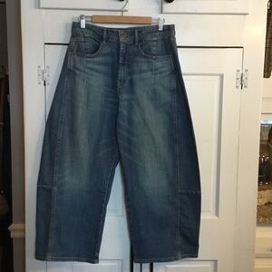 NWOT Pilcro Kenna Barrel Jeans